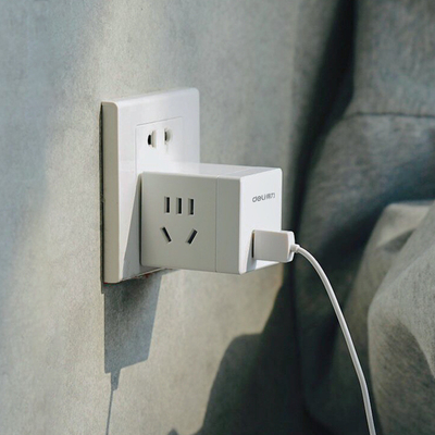 작은 무선 소켓 2 홀과 2 USB 포트 지능 변환기 고객의 로고