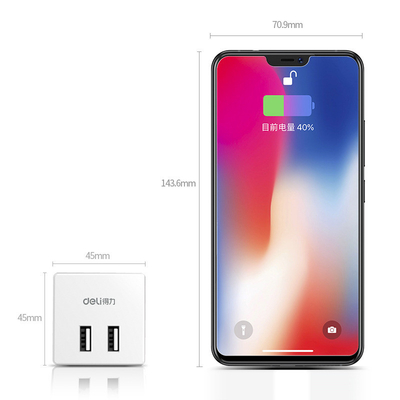 작은 무선 소켓 2 홀과 2 USB 포트 지능 변환기 고객의 로고