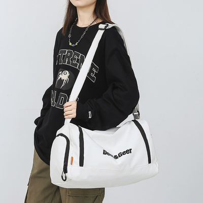 Custom Logo Crossbody 디자인과 함께 아버지 날 행사 야외 스포츠 및 피트니스 가방