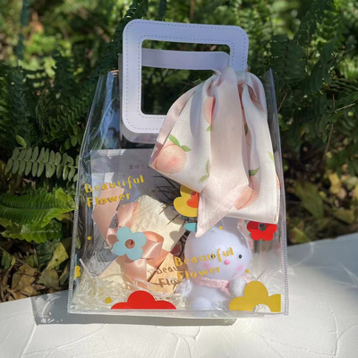 여신 페스티벌 PVC 인쇄 핸드백 세트 토끼 밤 빛 활 타셀 수건과 흰색 피치 하드 사탕